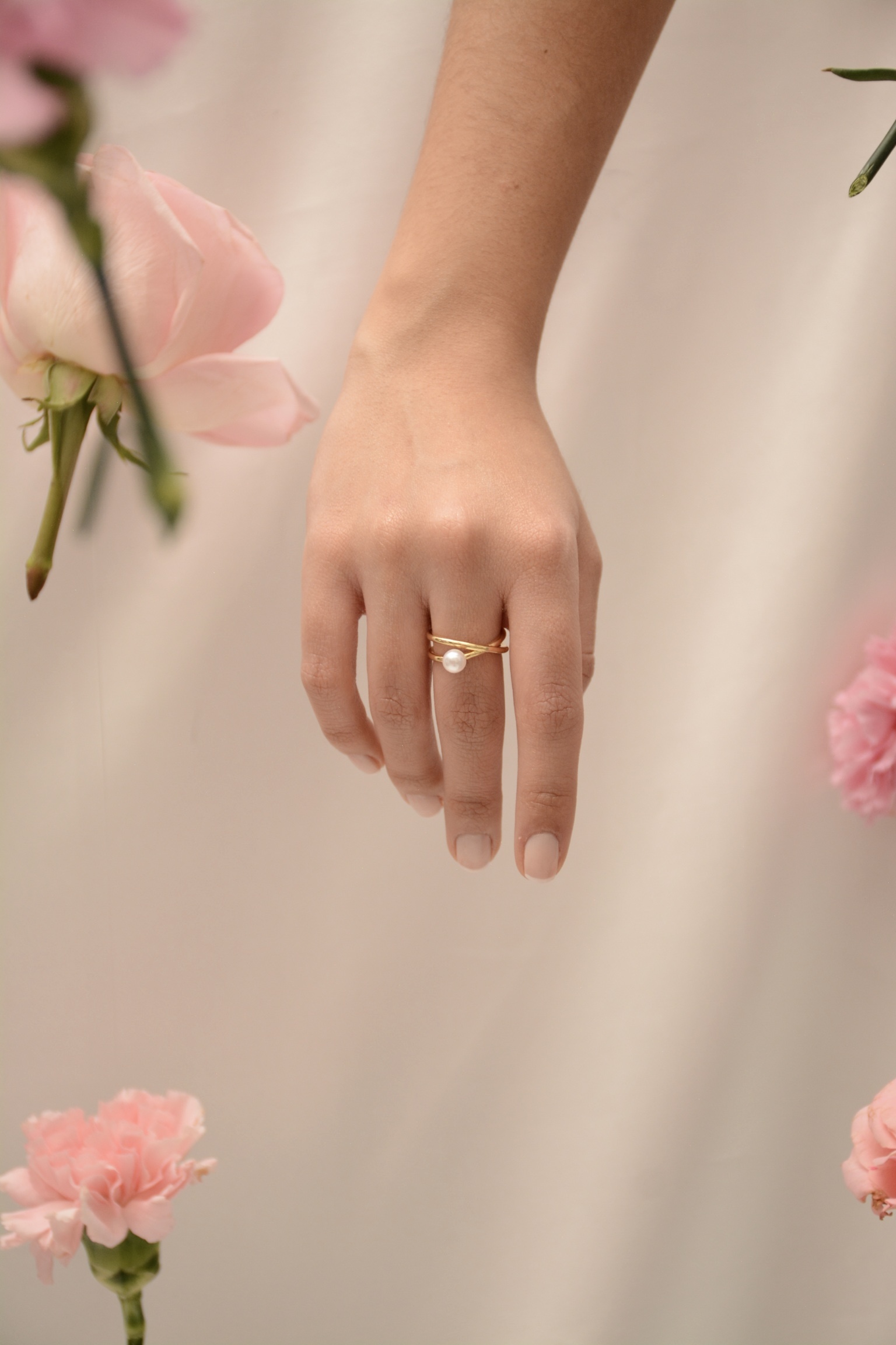 ANILLO CRUZADO CON PERLA