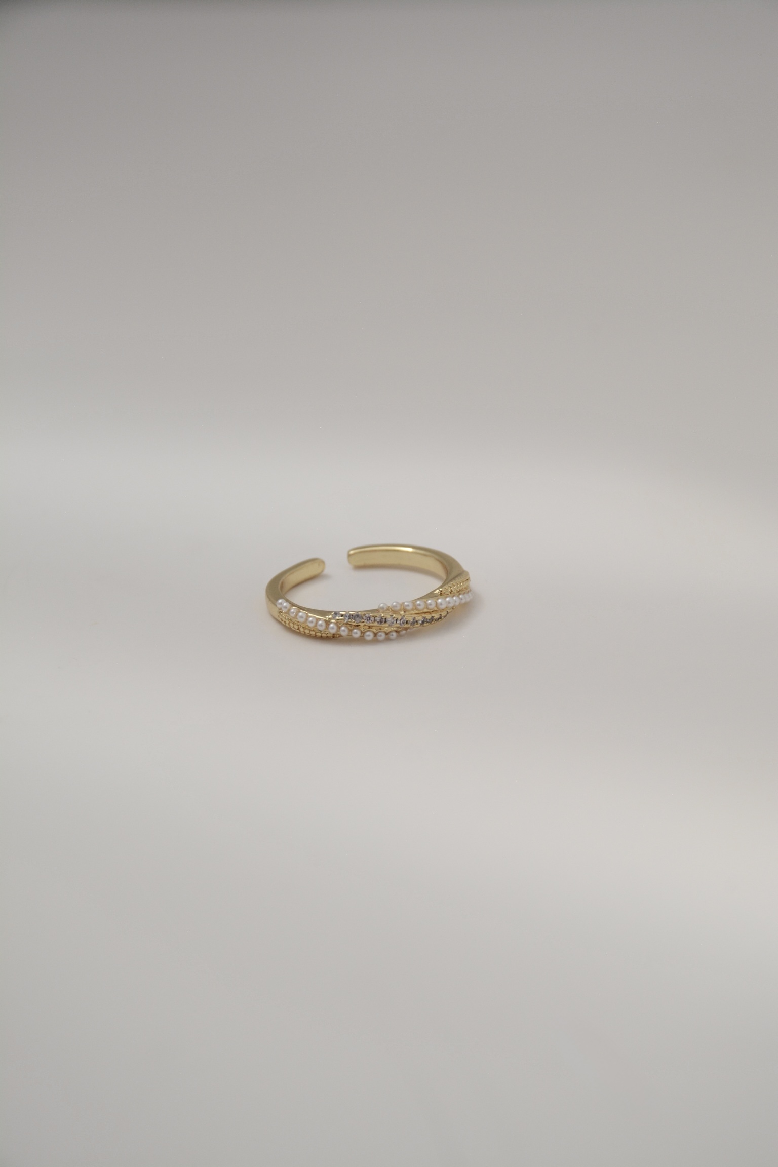 ANILLO PERLITA Y CIRCON ENTRELAZADO - Image 2