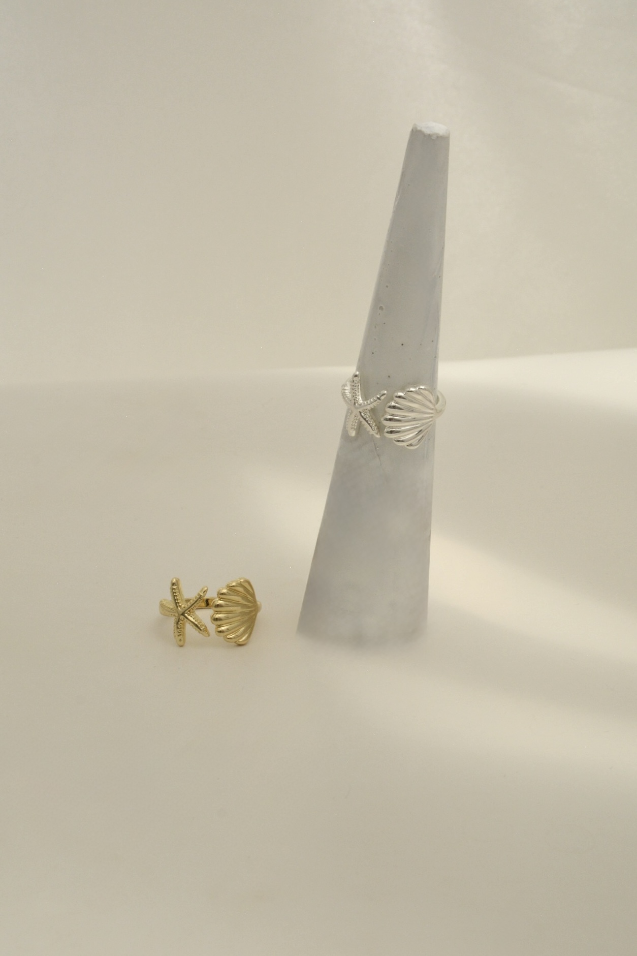 ANILLO ESTRELLA Y CONCHA