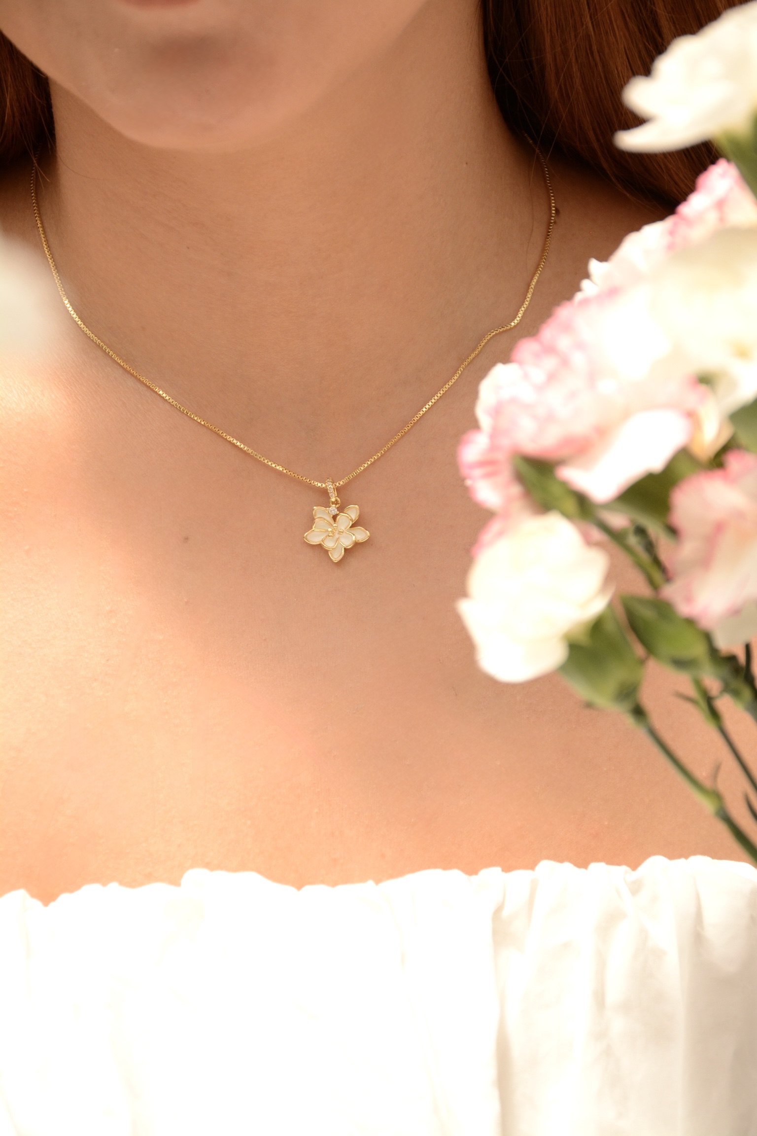 CADENA FLOR BLANCA