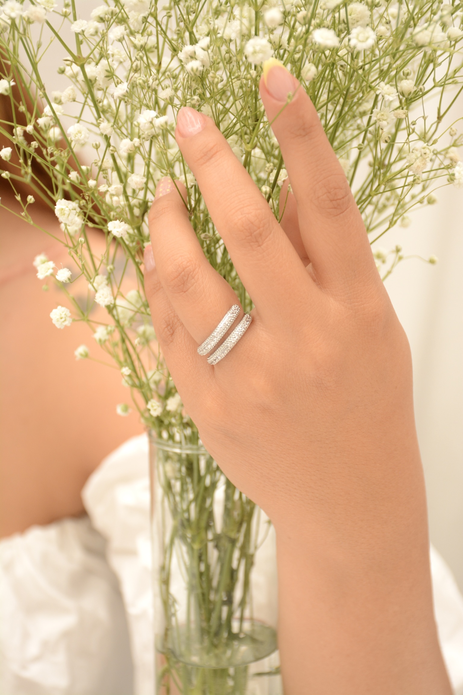 ANILLO DOBLE LINEA BRILLOS